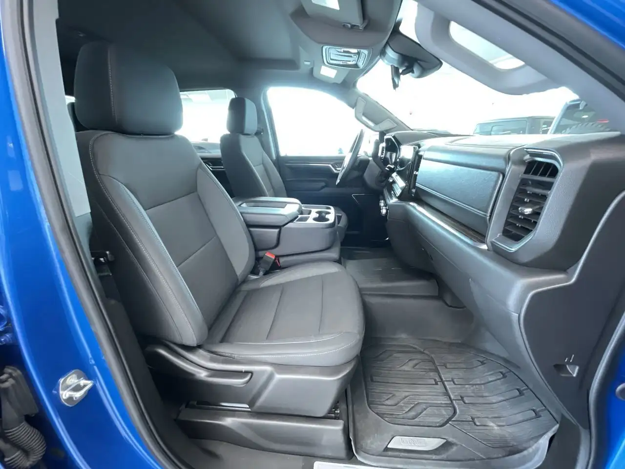 GMC Sierra 1500 снимка GMC Sierra 1500