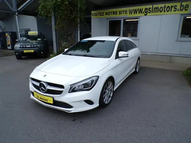 Mercedes-Benz CLA 200 1.600cc essence  156cv Automatic blanc 08/18 10000