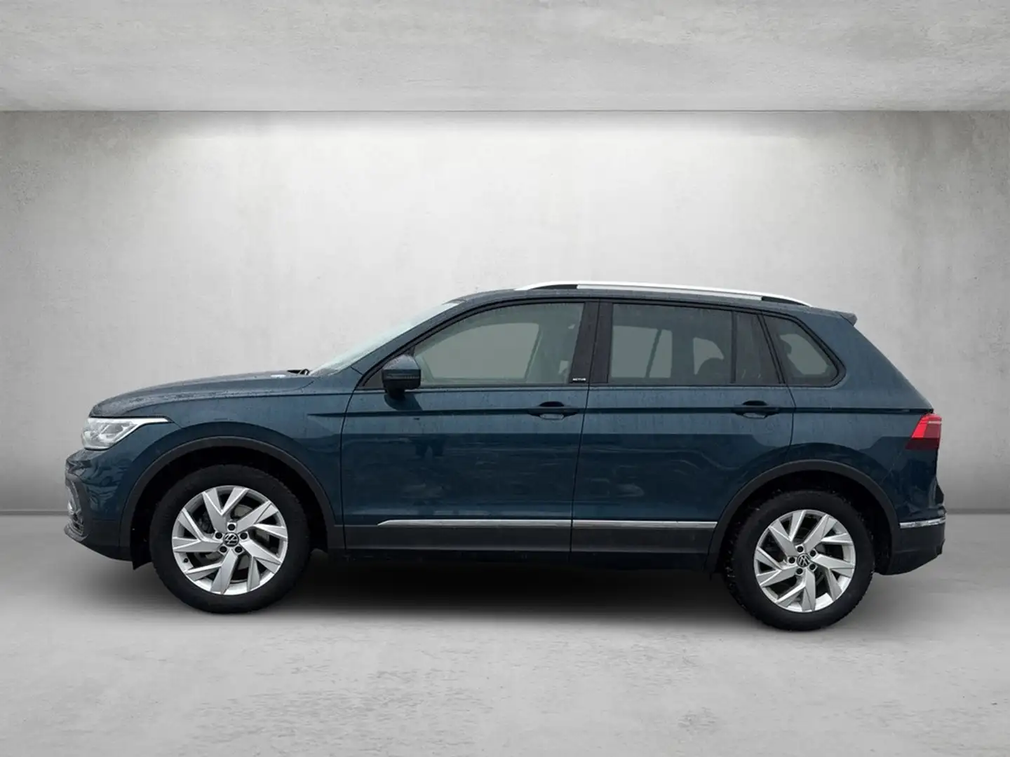 Volkswagen Tiguan 1.5 TSI Active *Navi*AHK*Kamera* Blau - 2