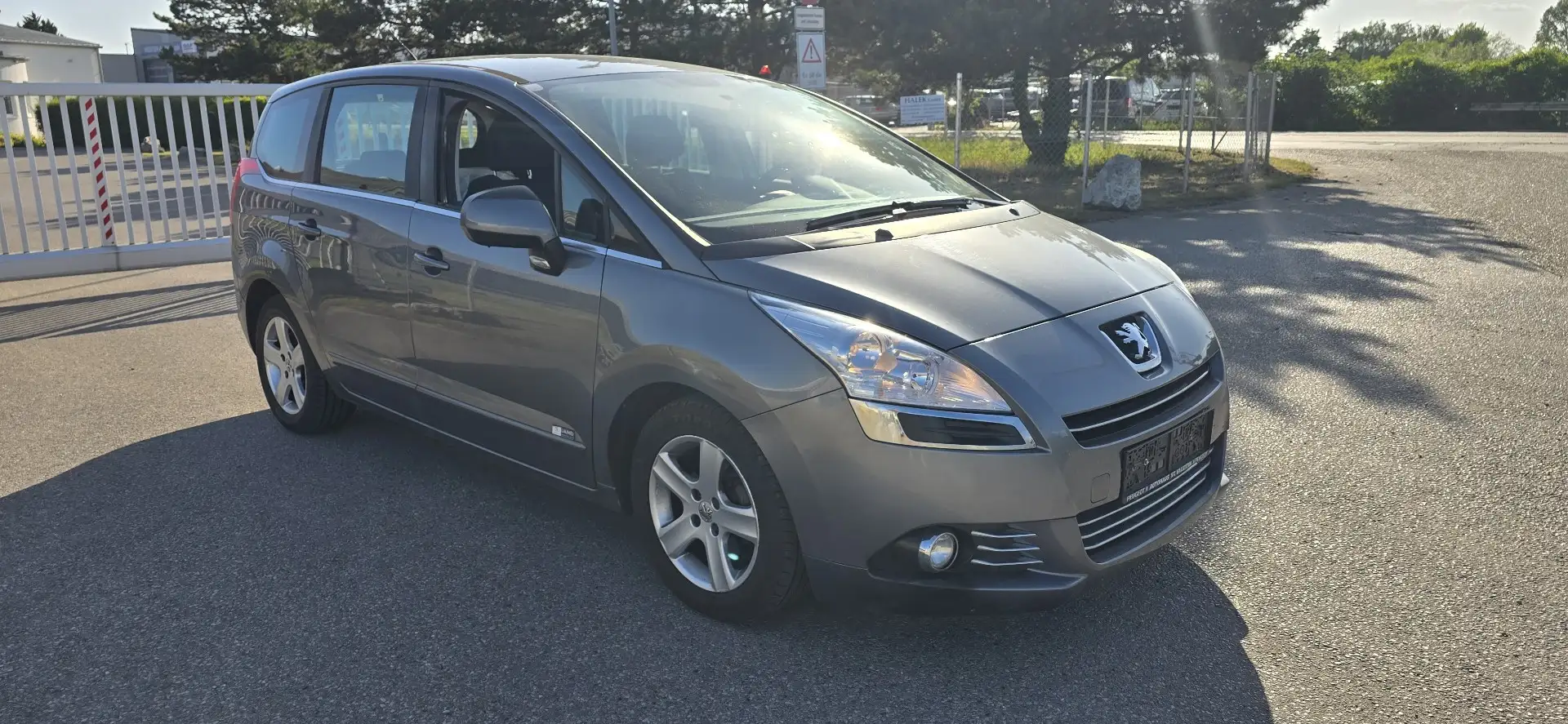 Peugeot 5008 1,6 HDI 115 FAP Access - 2