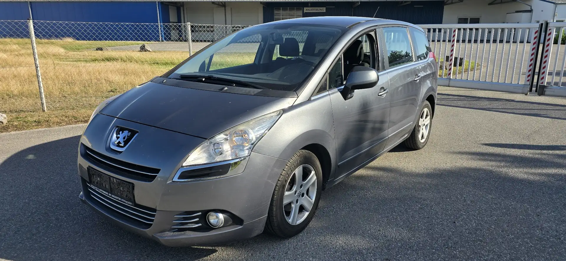 Peugeot 5008 1,6 HDI 115 FAP Access - 1