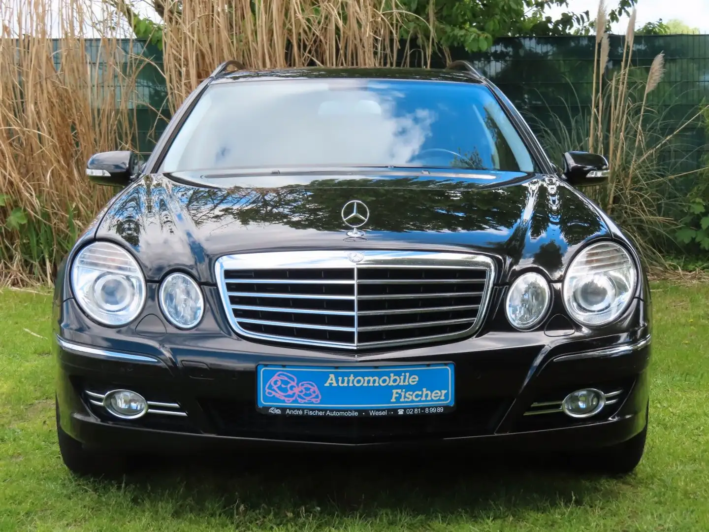 Mercedes-Benz E 280 T  "Schwarz-Met.-Leder-Avantgarde" Negru - 2