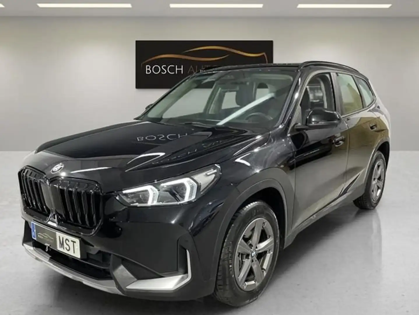 BMW X1 18d sDrive 150cv Auto. Schwarz - 1