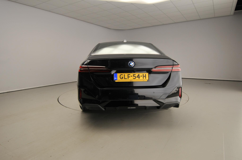 BMW 550 5 Serie Sedan 550e xDrive M-Sportpakket Pro / — photo 5