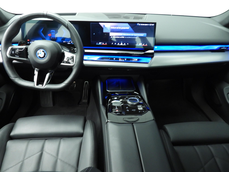 BMW 550 5 Serie Sedan 550e xDrive M-Sportpakket Pro / — photo 10