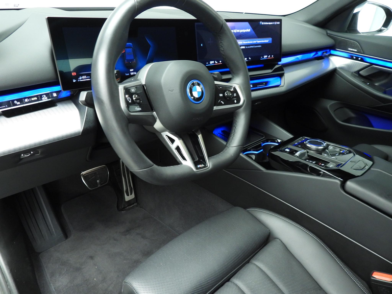 BMW 550 5 Serie Sedan 550e xDrive M-Sportpakket Pro / — photo 6