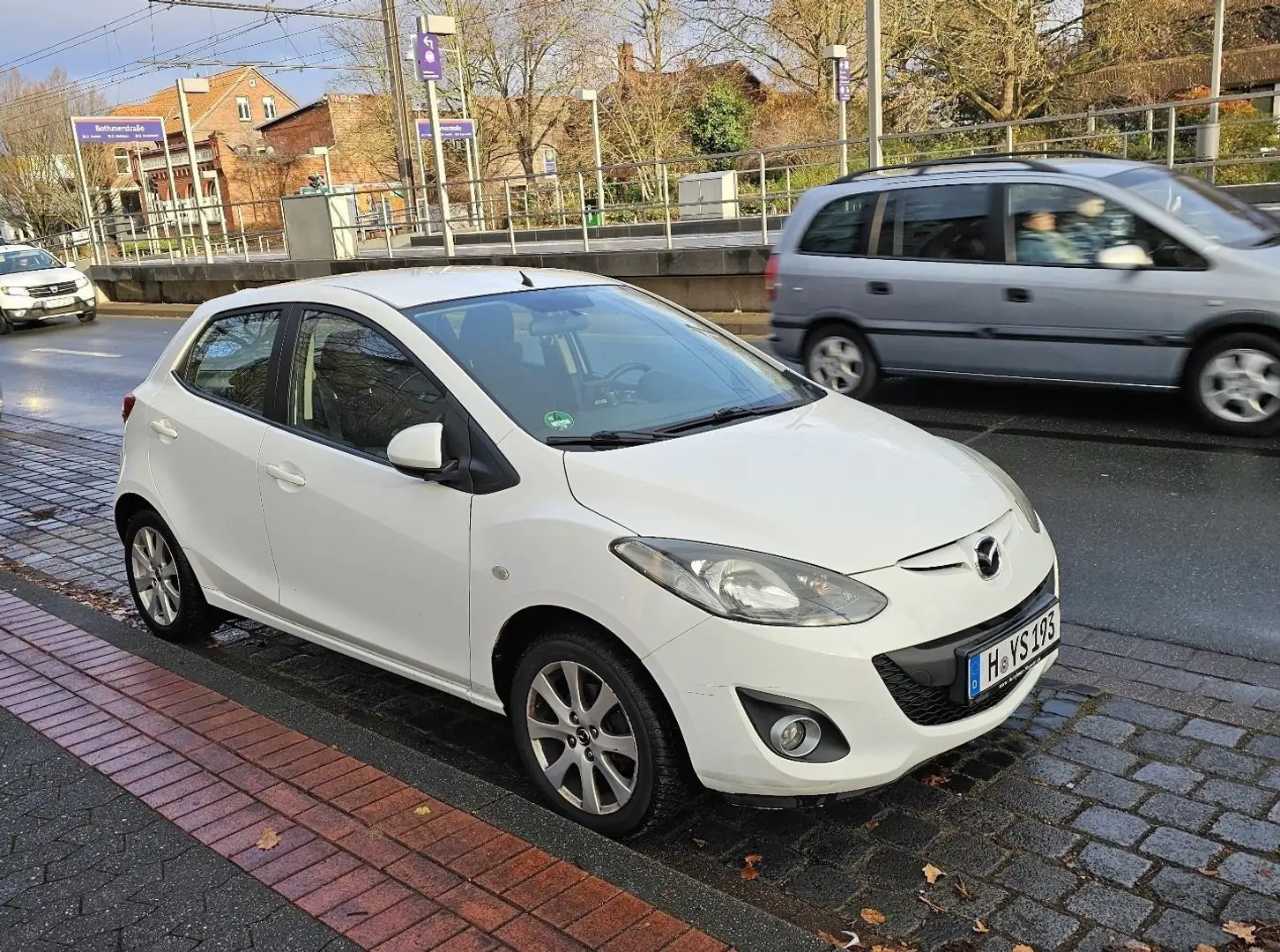 Mazda 2 1.3 MZR Edition Weiß - 2