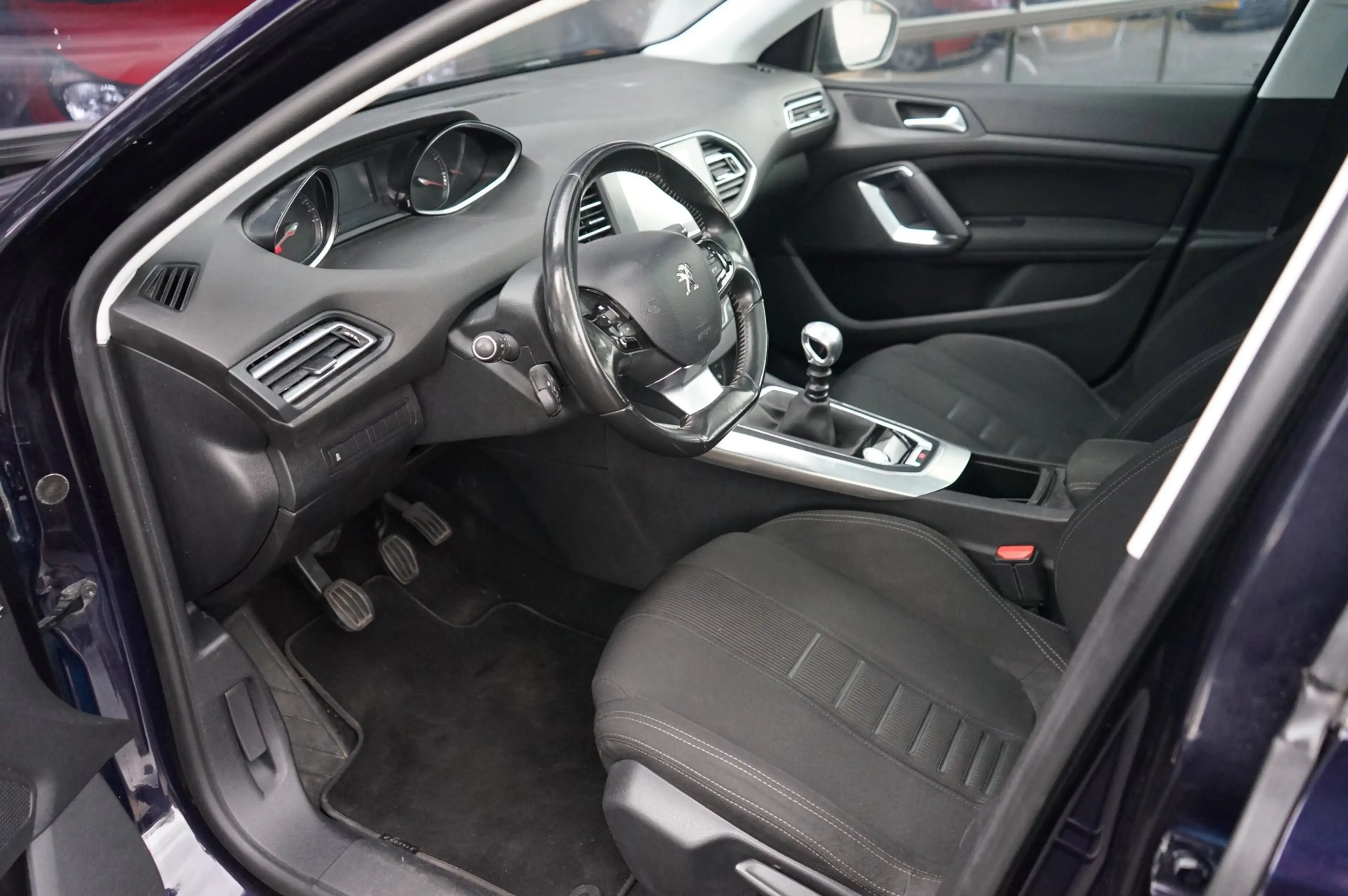 Peugeot 308 1.6 THP Première, Led, navi, acc, Panodak, Clima, — photo 18