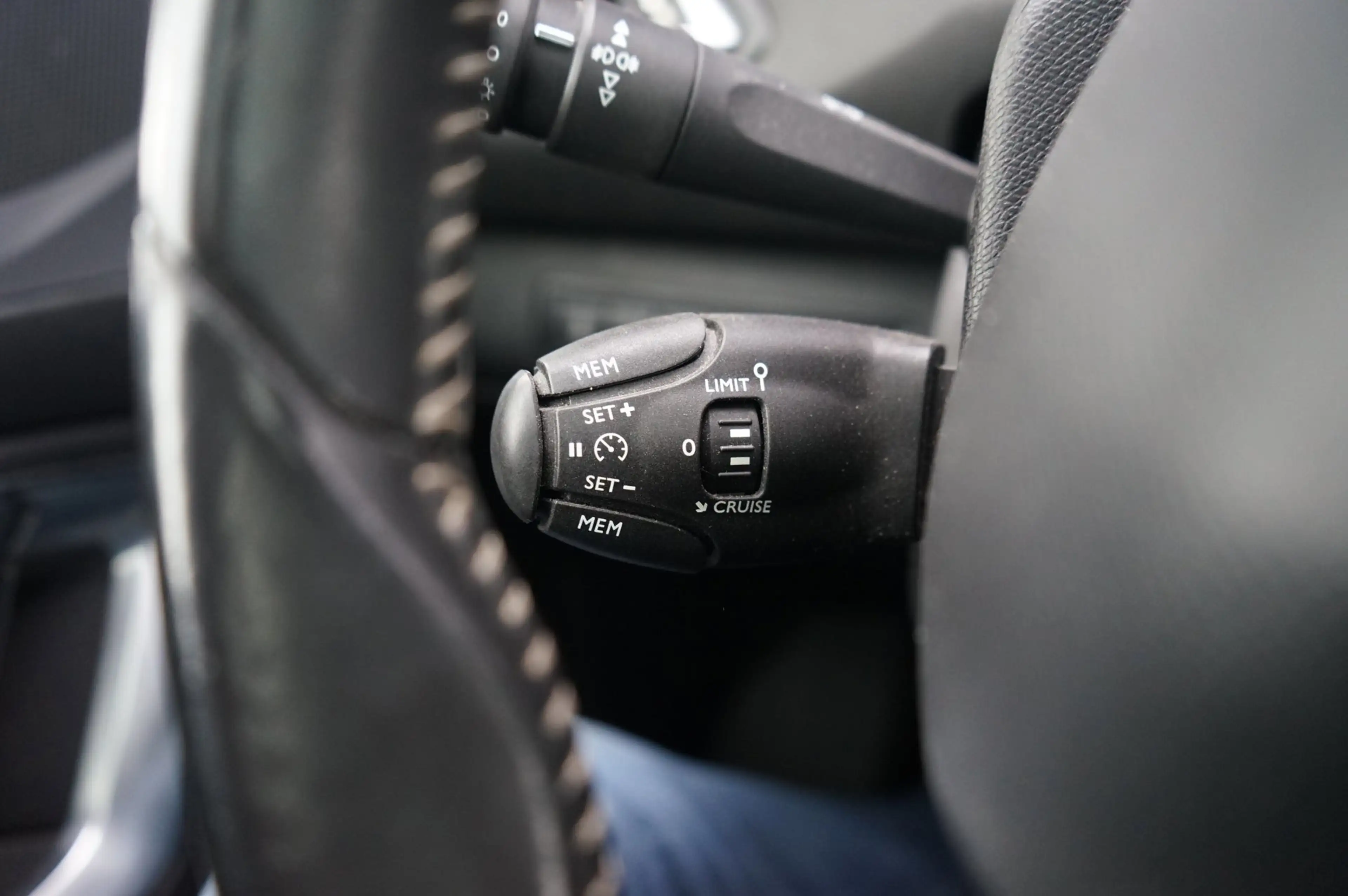 Peugeot 308 1.6 THP Première, Led, navi, acc, Panodak, Clima, — photo 20