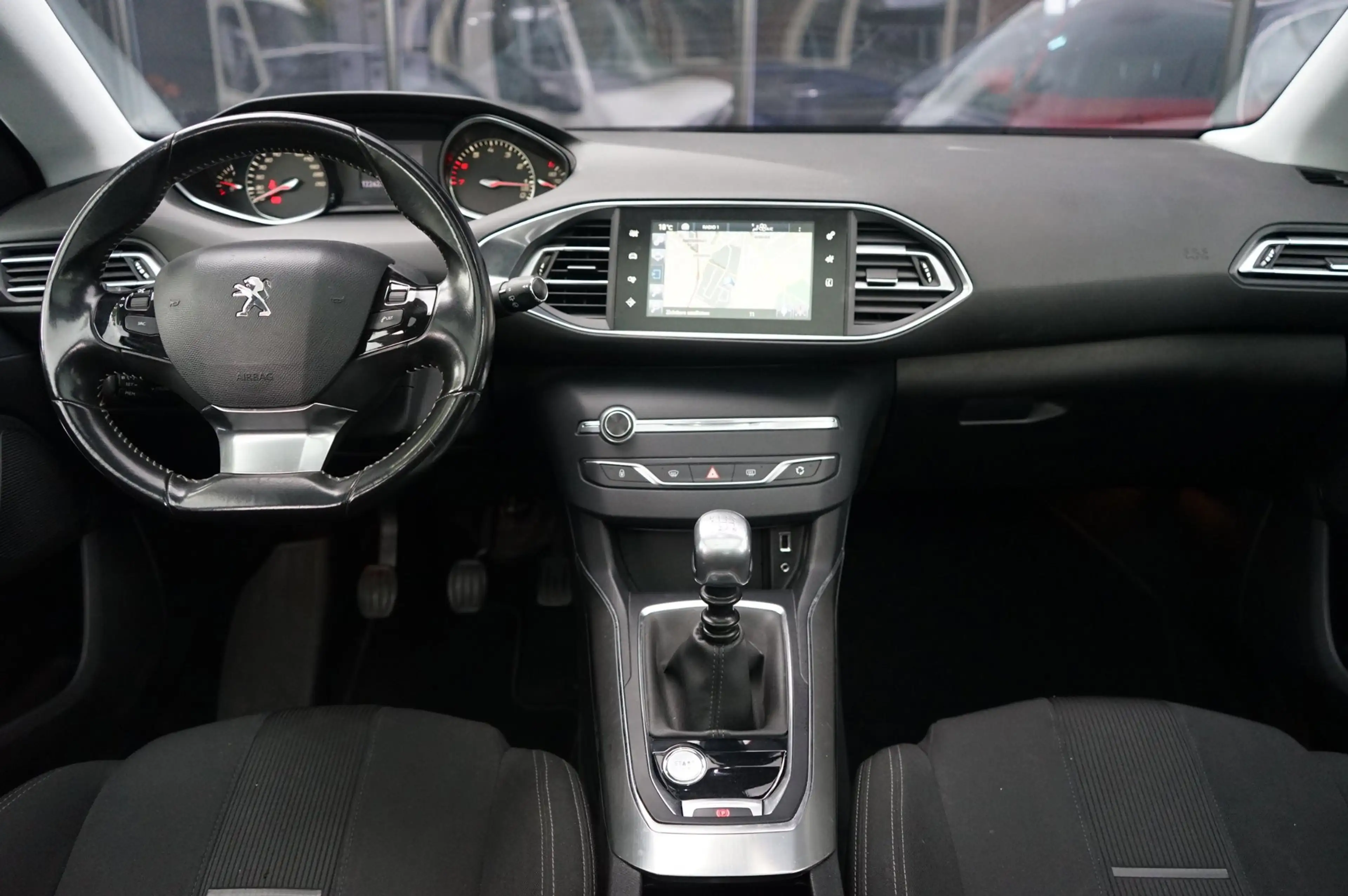 Peugeot 308 1.6 THP Première, Led, navi, acc, Panodak, Clima, — photo 2
