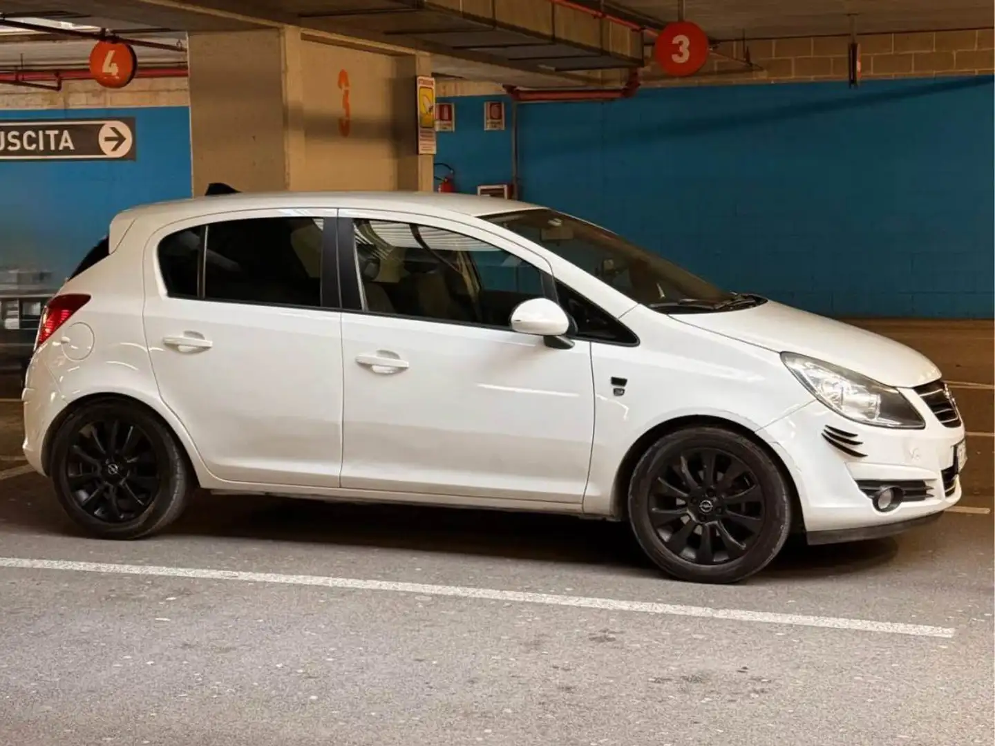 Opel Corsa Corsa IV 2010 5p 1.2 Edition Gpl-tech 80cv Bianco - 2