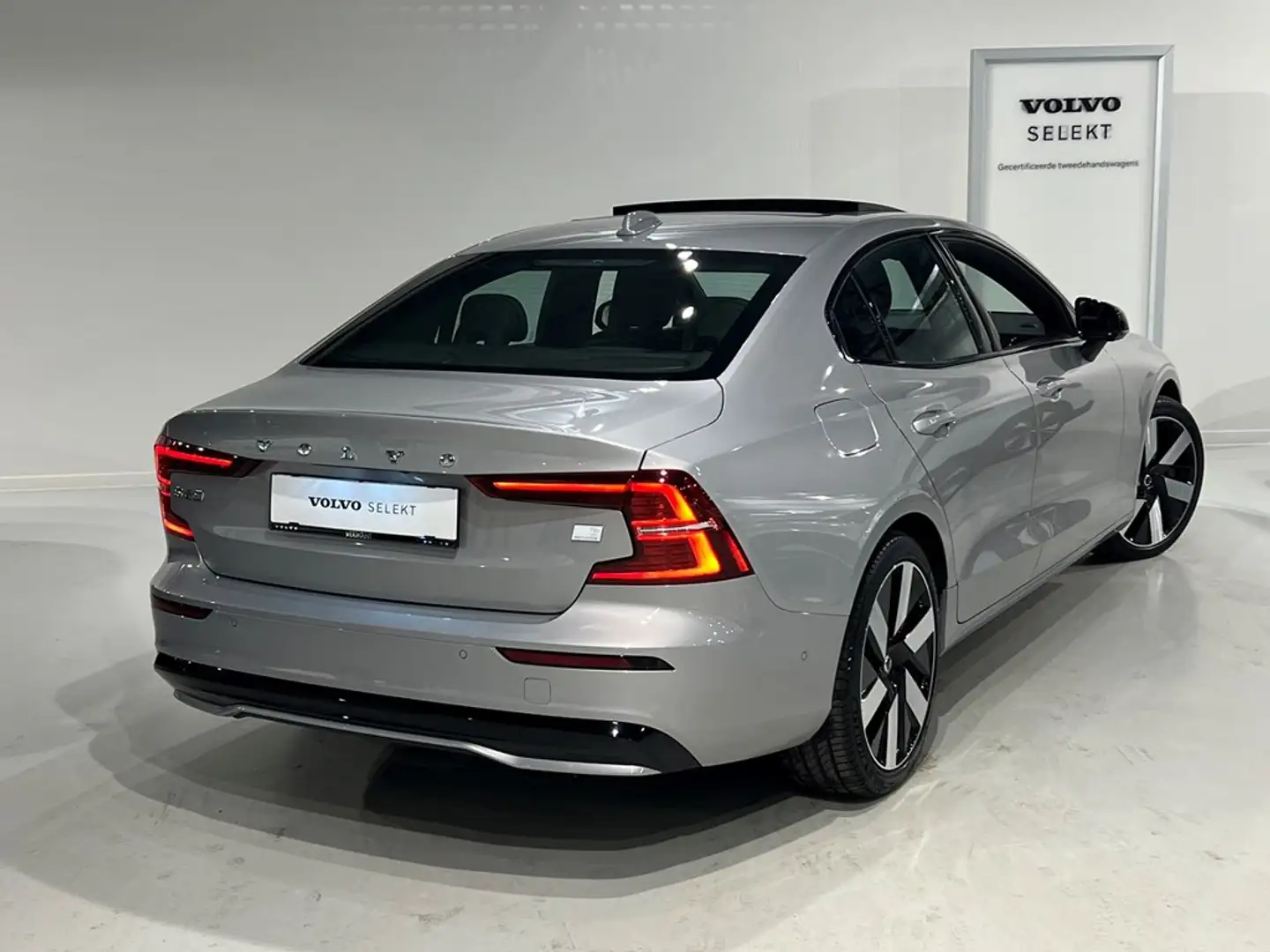 Volvo S60 T6 Recharge dark Plus Long Range + electr trekhaak Gris - 2