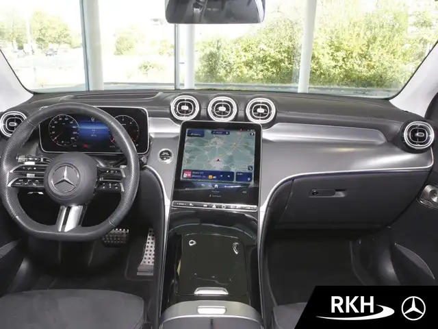 Mercedes-Benz GLC view 10