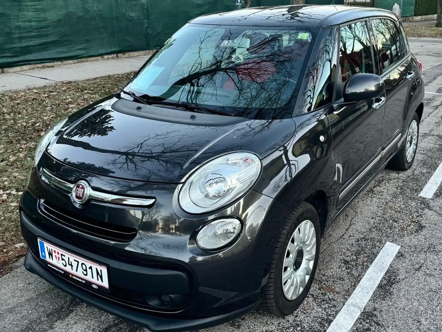 Fiat 500L 1,3 Multijet II 85 Start Schwarz - 2