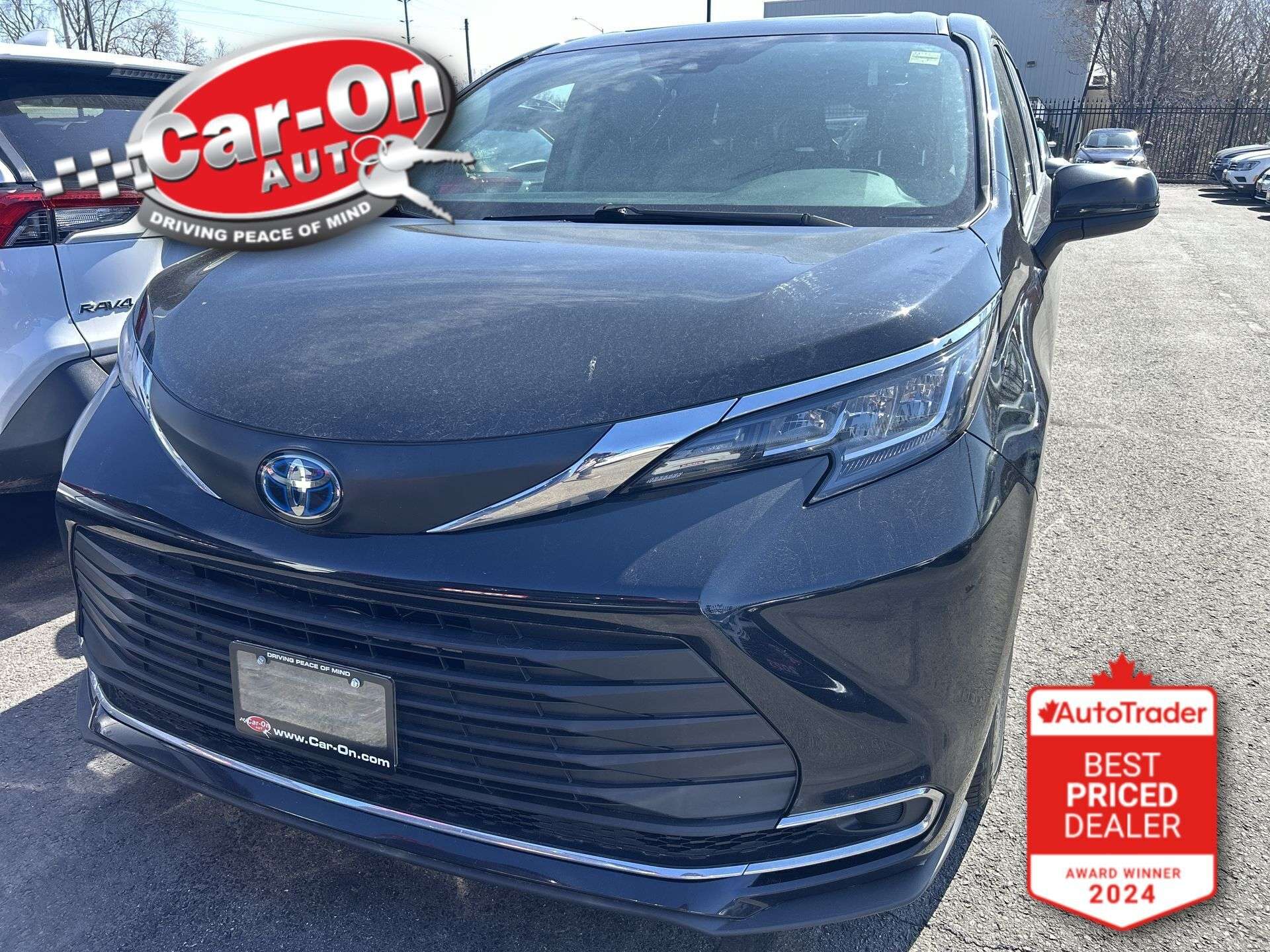 Black 2021 Toyota Sienna XLE 8-Passenger FWD Minivan Front-Wheel Drive Automatic