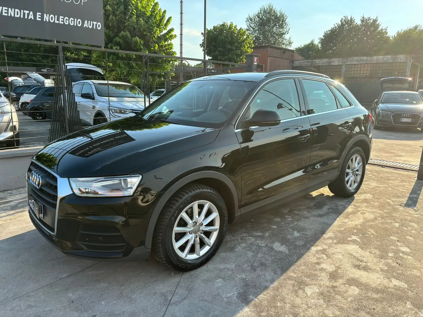 Audi Q3 Q3 I 2015 2.0 tdi Business 120cv s-tronic Nero - 1