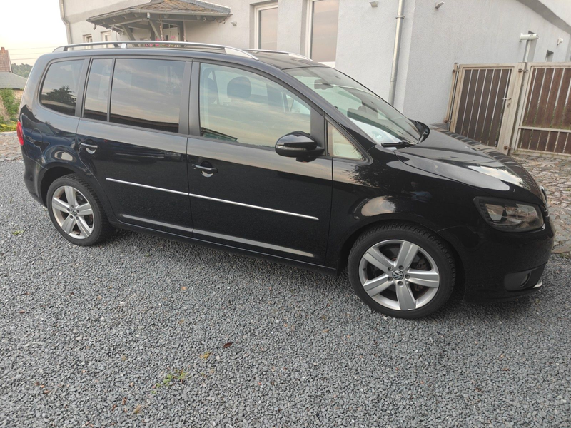 Volkswagen Touran Highline — photo 12