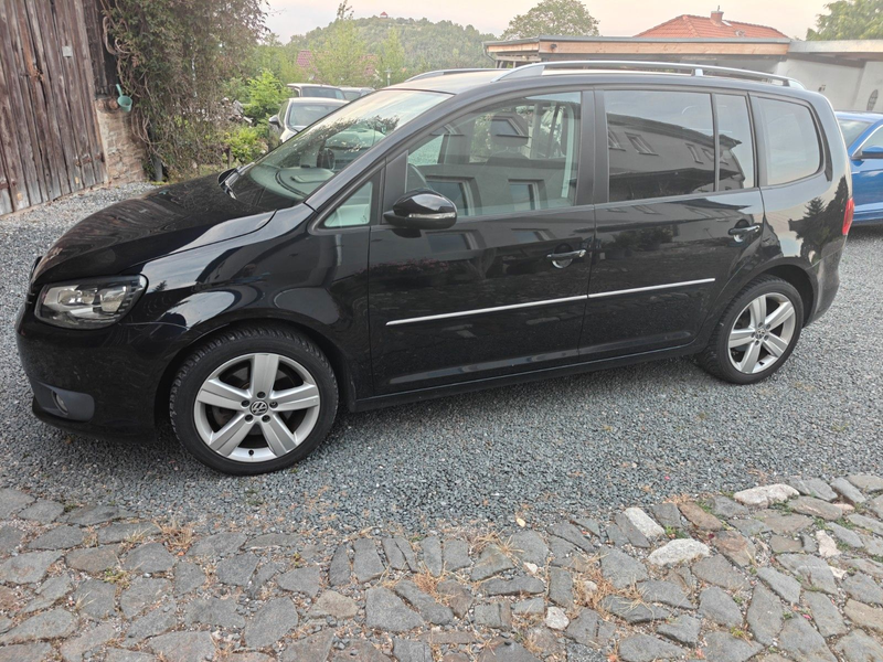 Volkswagen Touran Highline — photo 4