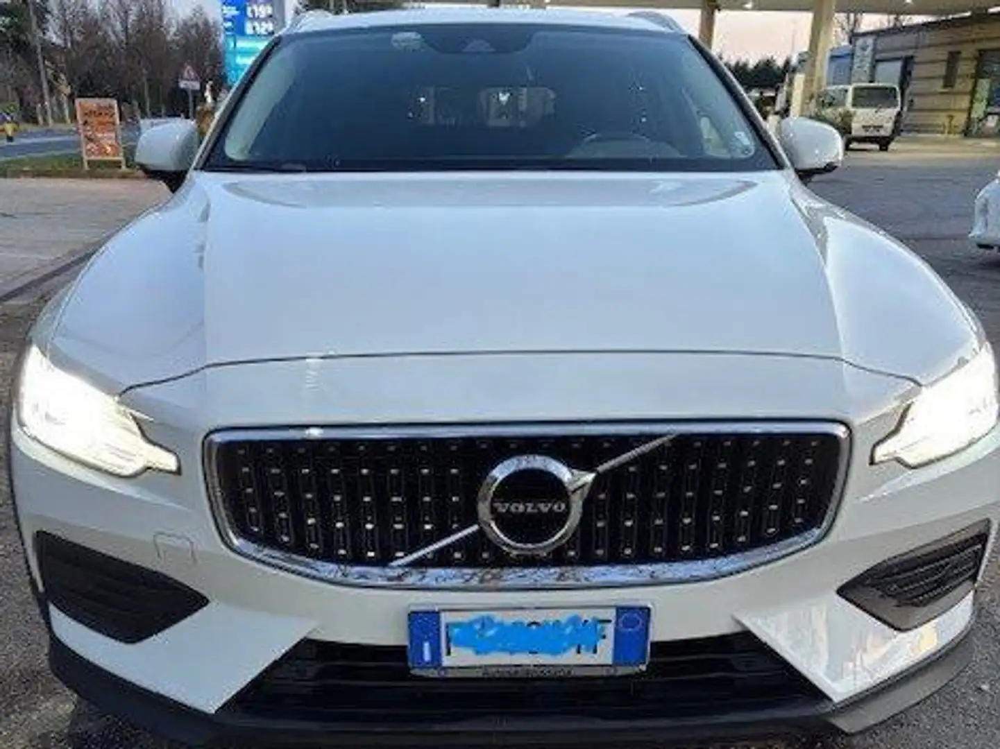 Volvo V60 Cross Country V60 Cross Country  D4 AWD BUSINESS GEATR Bianco - 1
