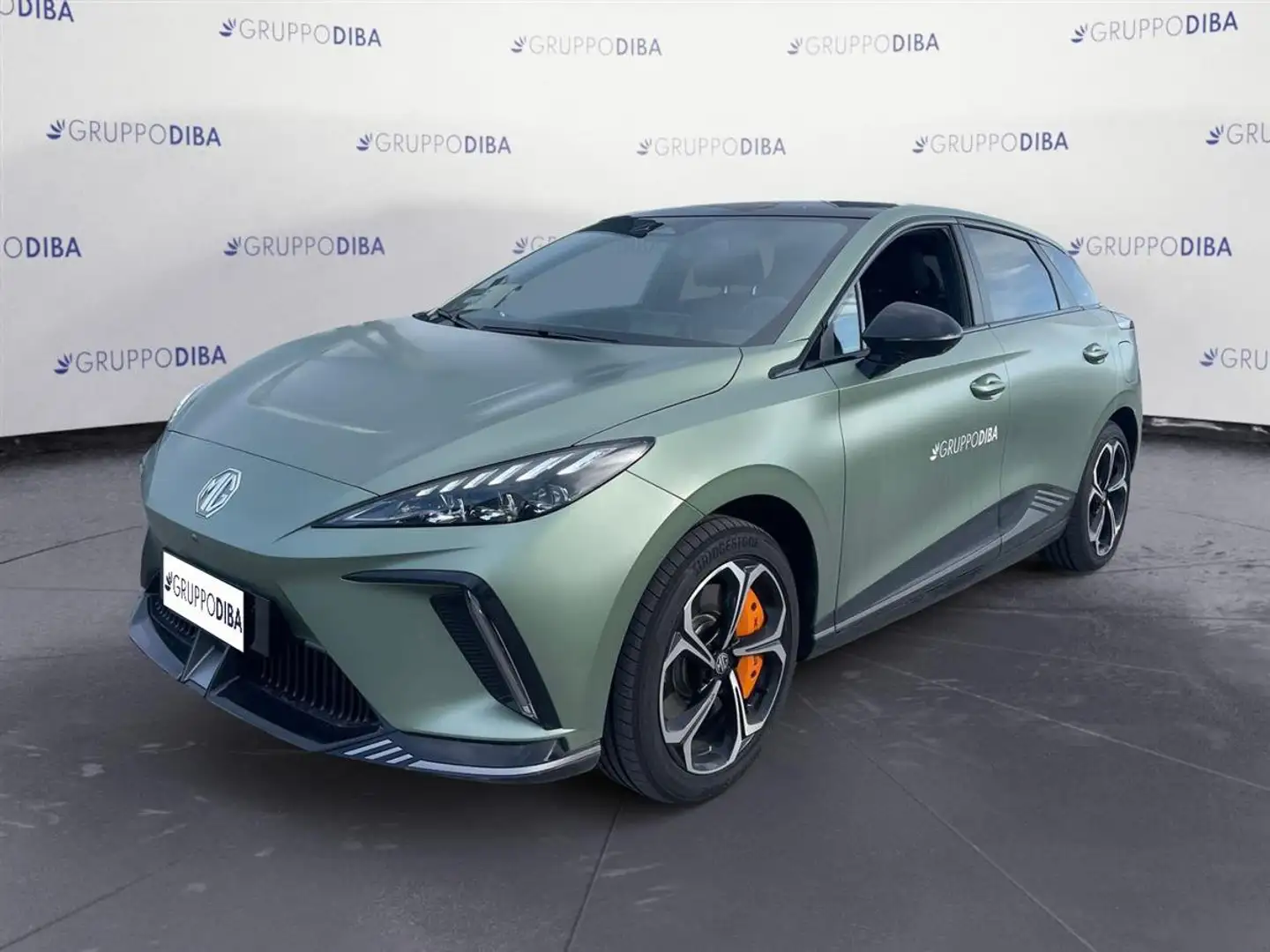 MG MG4 EV 64kwh 4WD LUX LHD BLACK Hunter Gr Vert - 1