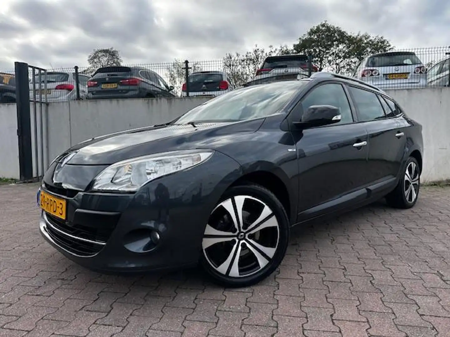 Renault Megane Estate 1.4 TCe Bose/PANO/NAVI/LEDER/CLIMA/CRUISE/P Gris - 2