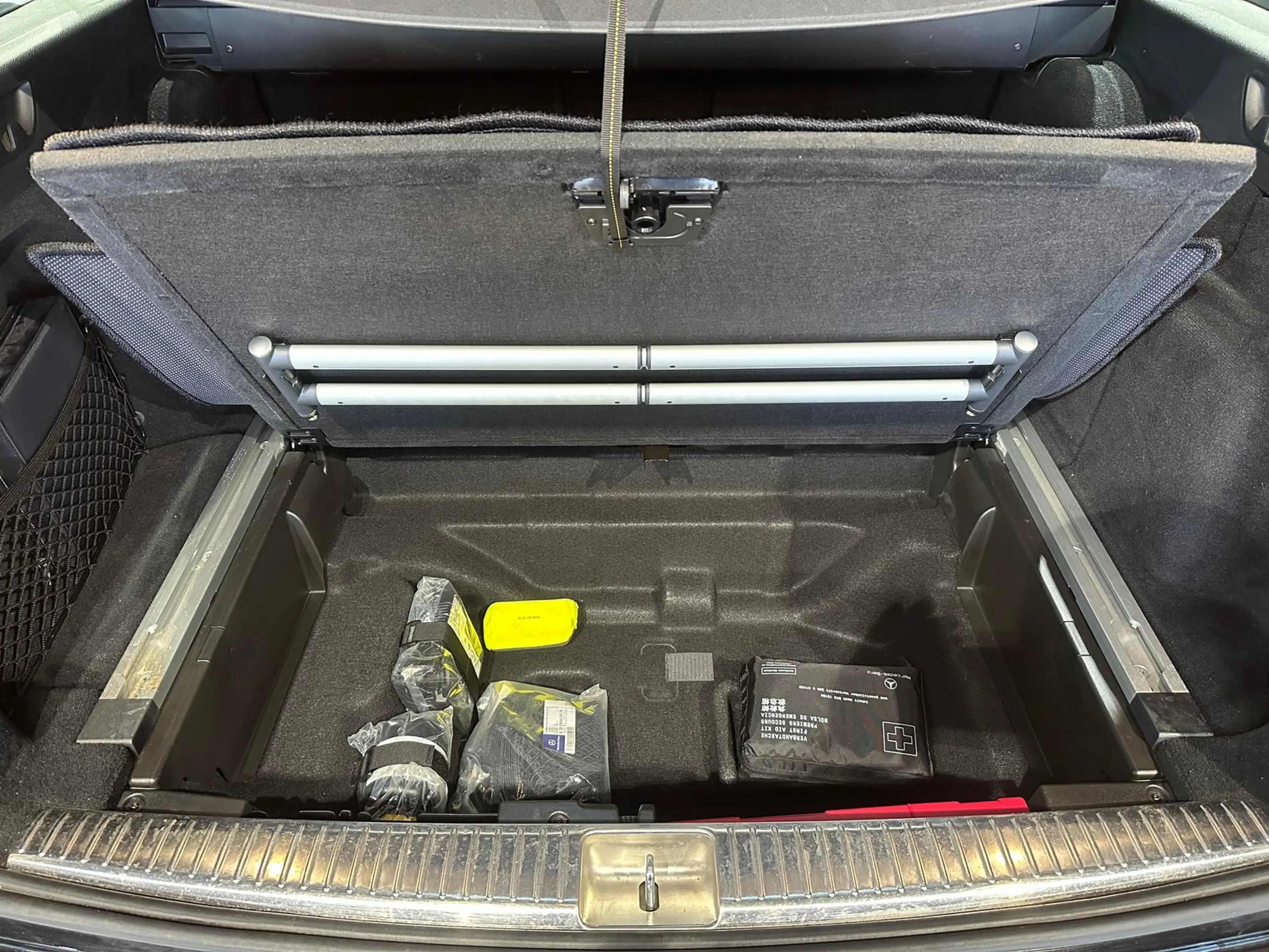 Mercedes-Benz E 250 T 2x AVANTGARDE GLASDACH KAMERA AMBIENTEBELEUCHTUN — photo 7