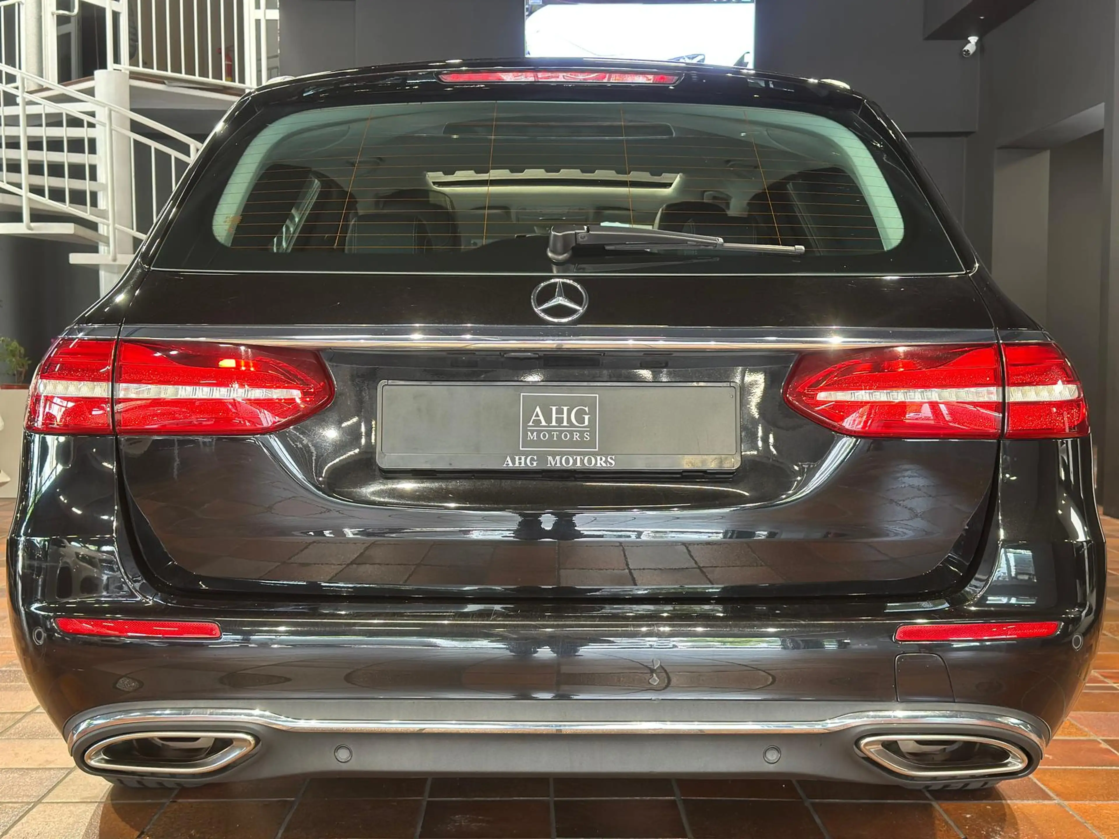 Mercedes-Benz E 250 T 2x AVANTGARDE GLASDACH KAMERA AMBIENTEBELEUCHTUN — photo 4