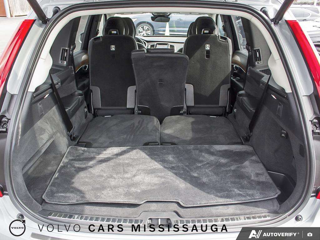 2024 Volvo XC90 Plug-In hybrid 7-Seater thumb 11