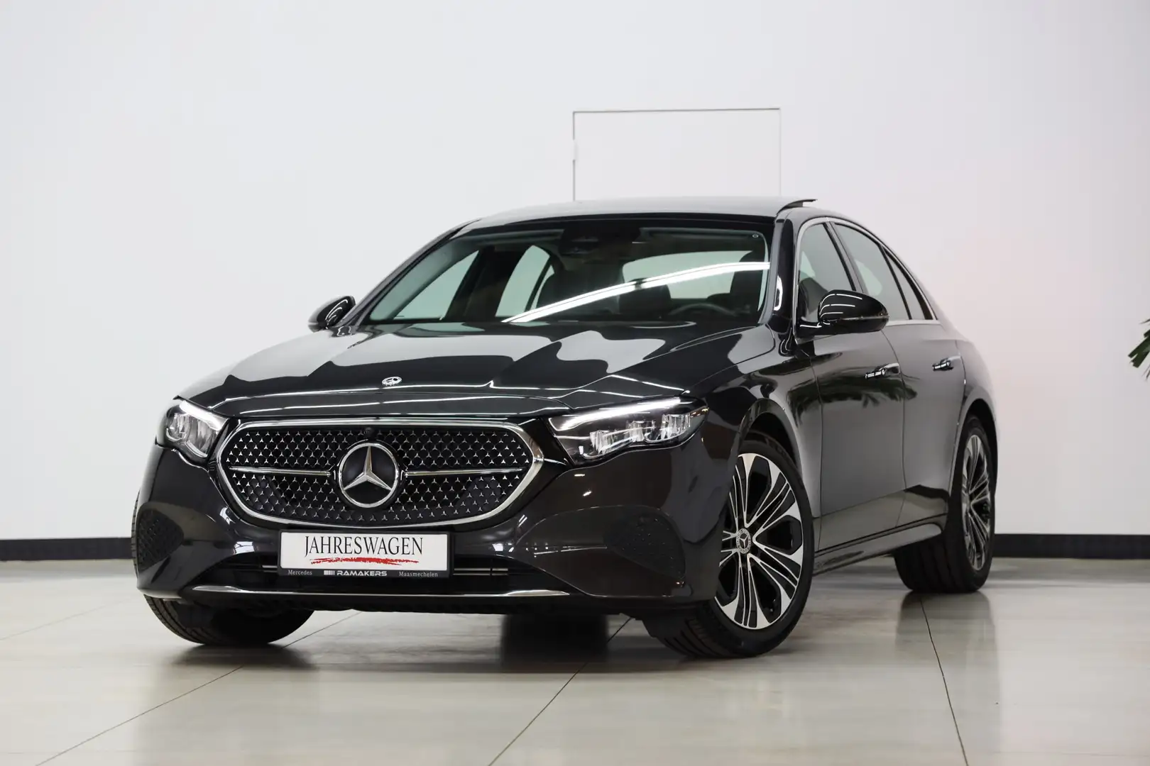 Mercedes-Benz E 220 d *New-Model* Avantgarde PANORAMA Distronic Grijs - 1