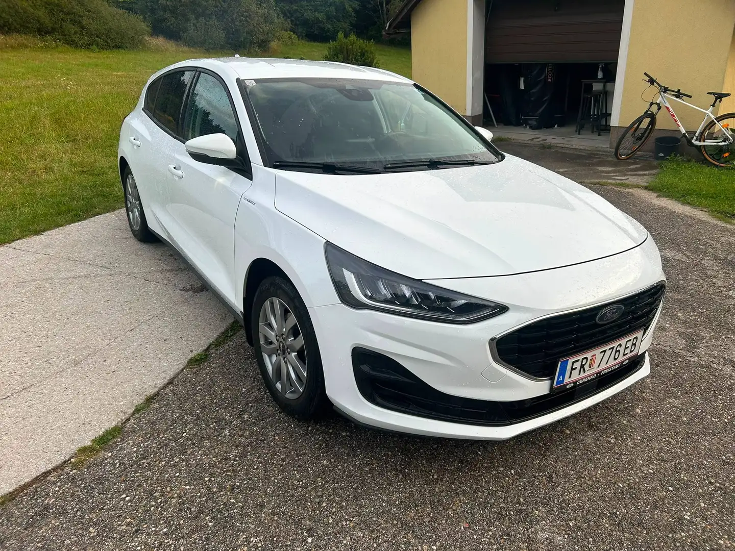 Ford Focus Focus 1,0 EcoBoost Trend Aut. Trend Weiß - 1