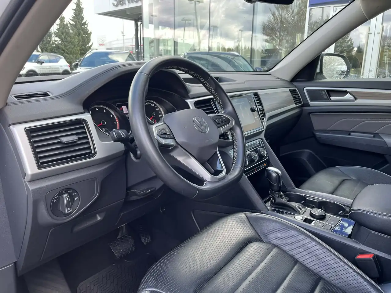 Volkswagen Atlas снимка Volkswagen Atlas