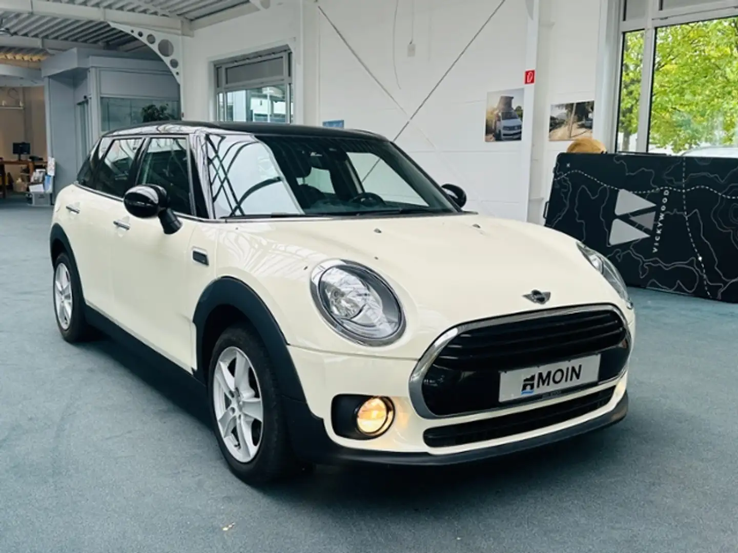 MINI Cooper Clubman 1.5 6-Gang PDC, NAVI,KLMA,SHZ Weiß - 2