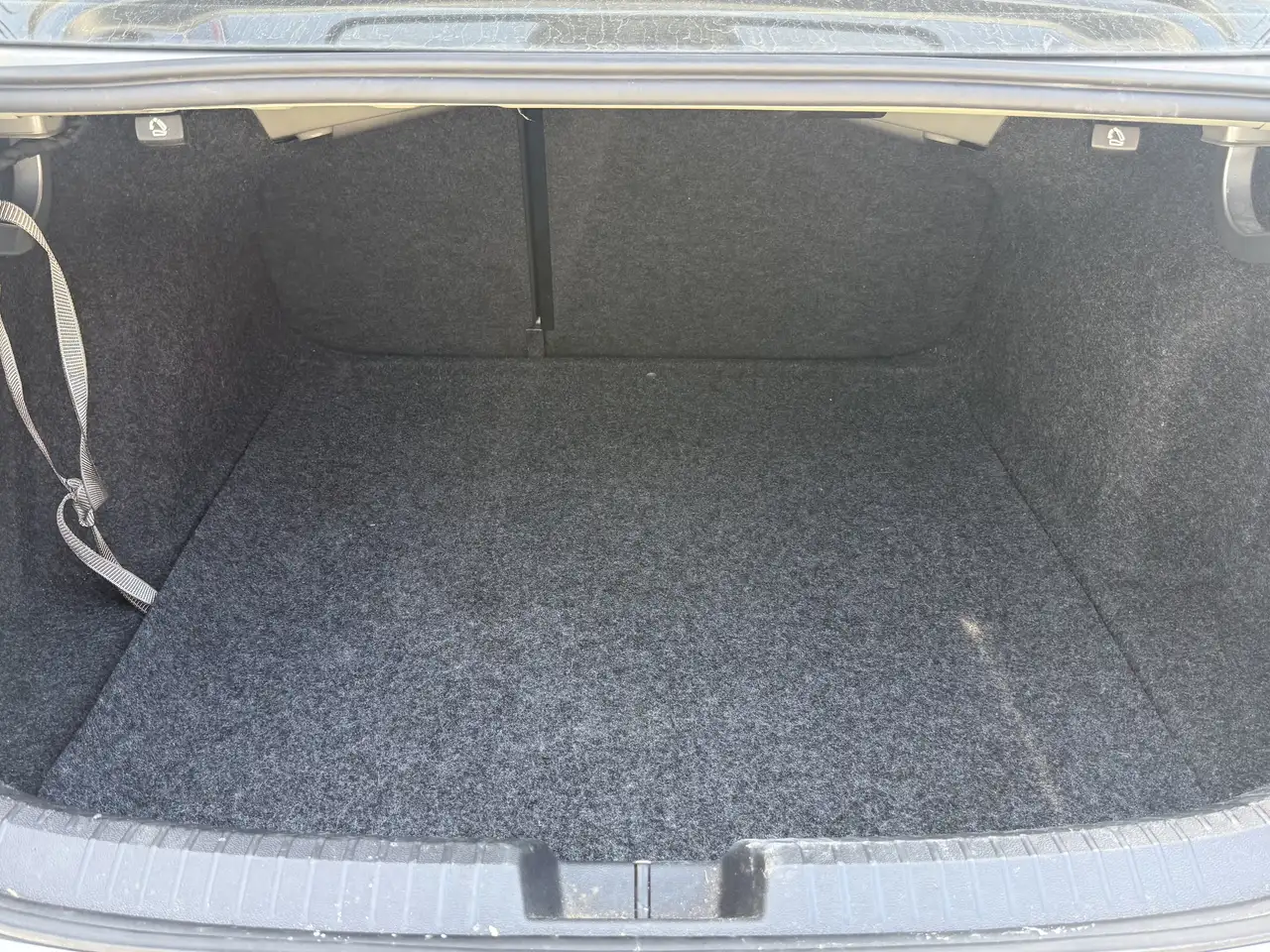 Volkswagen Jetta снимка Volkswagen Jetta
