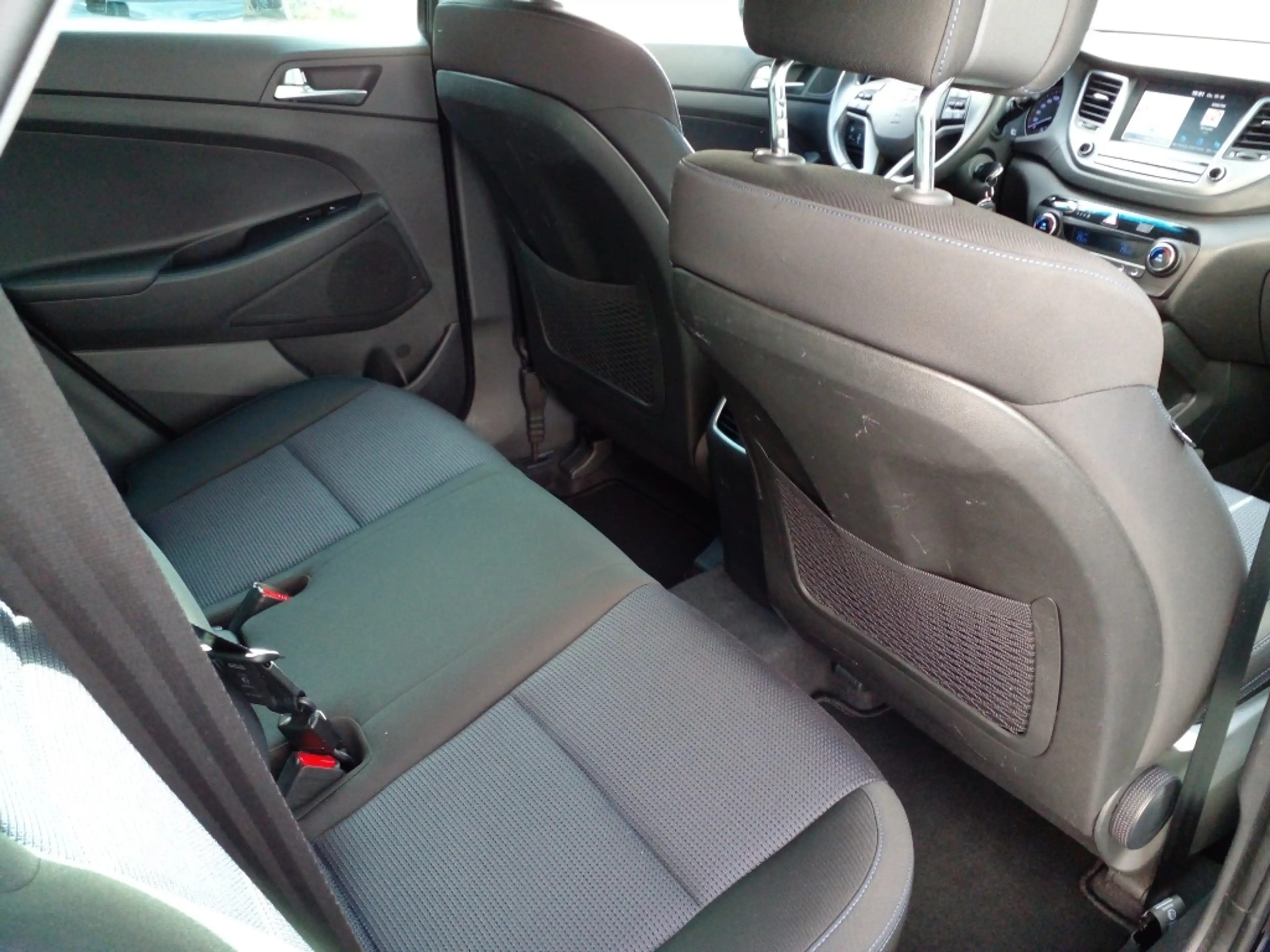 Hyundai TUCSON 1.6 GDi 132pk Comfort — photo 17