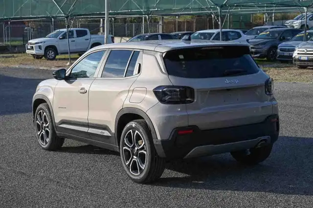 Jeep Avenger view 7