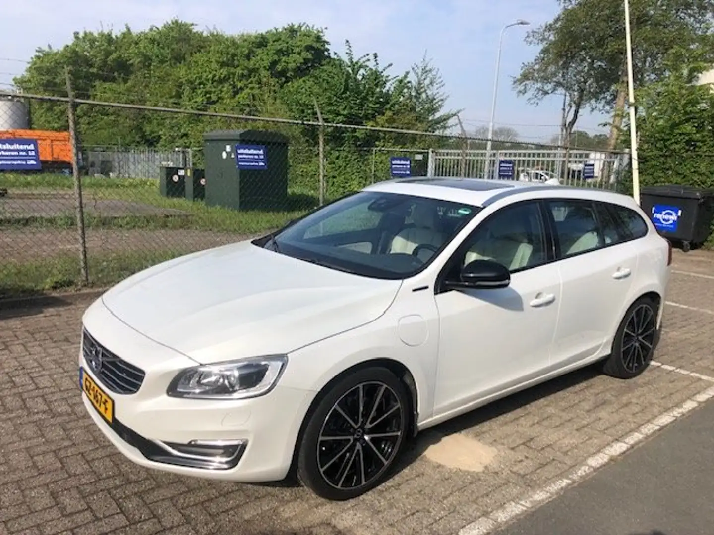 Volvo V60 V60 2.4 D5 T.En. Sp.Edition Wit - 1