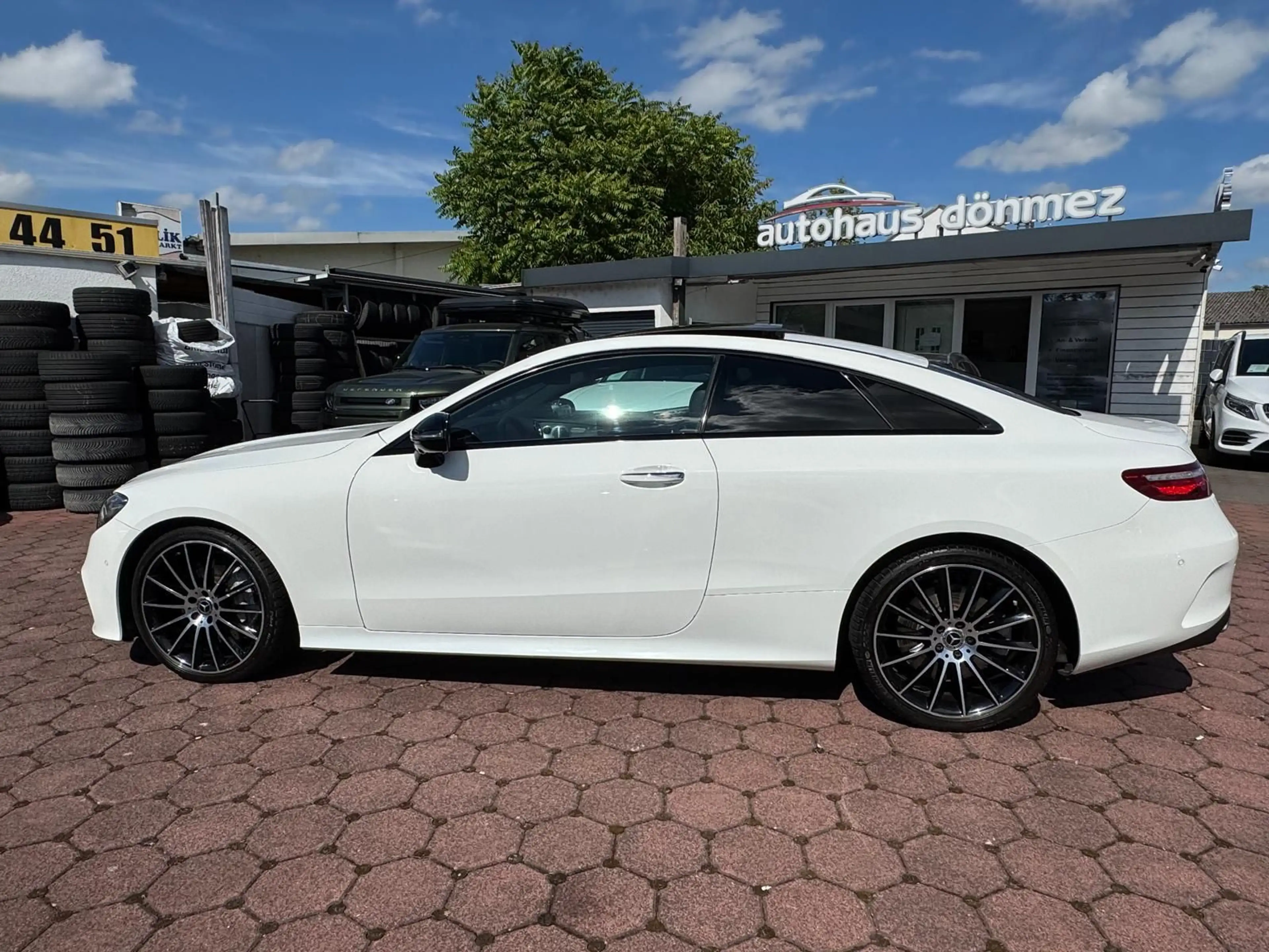 Mercedes-Benz E 400 4Matic AMG Line BURMESTER PANO WIDESCREEN — photo 7