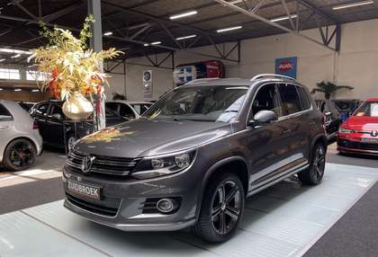 Volkswagen Tiguan 1.4 TSI 122PK R-Line Cruise Trekhaak Airco