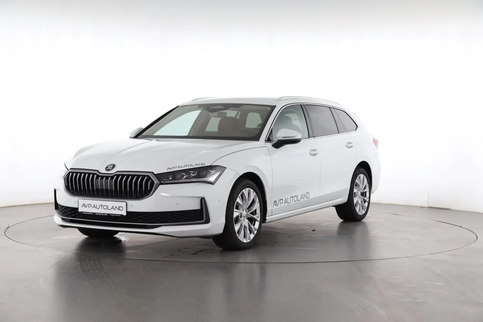 Skoda Superb Combi 2.0 TDI DSG SELEC #SONDERANGEBOT Weiß - 1