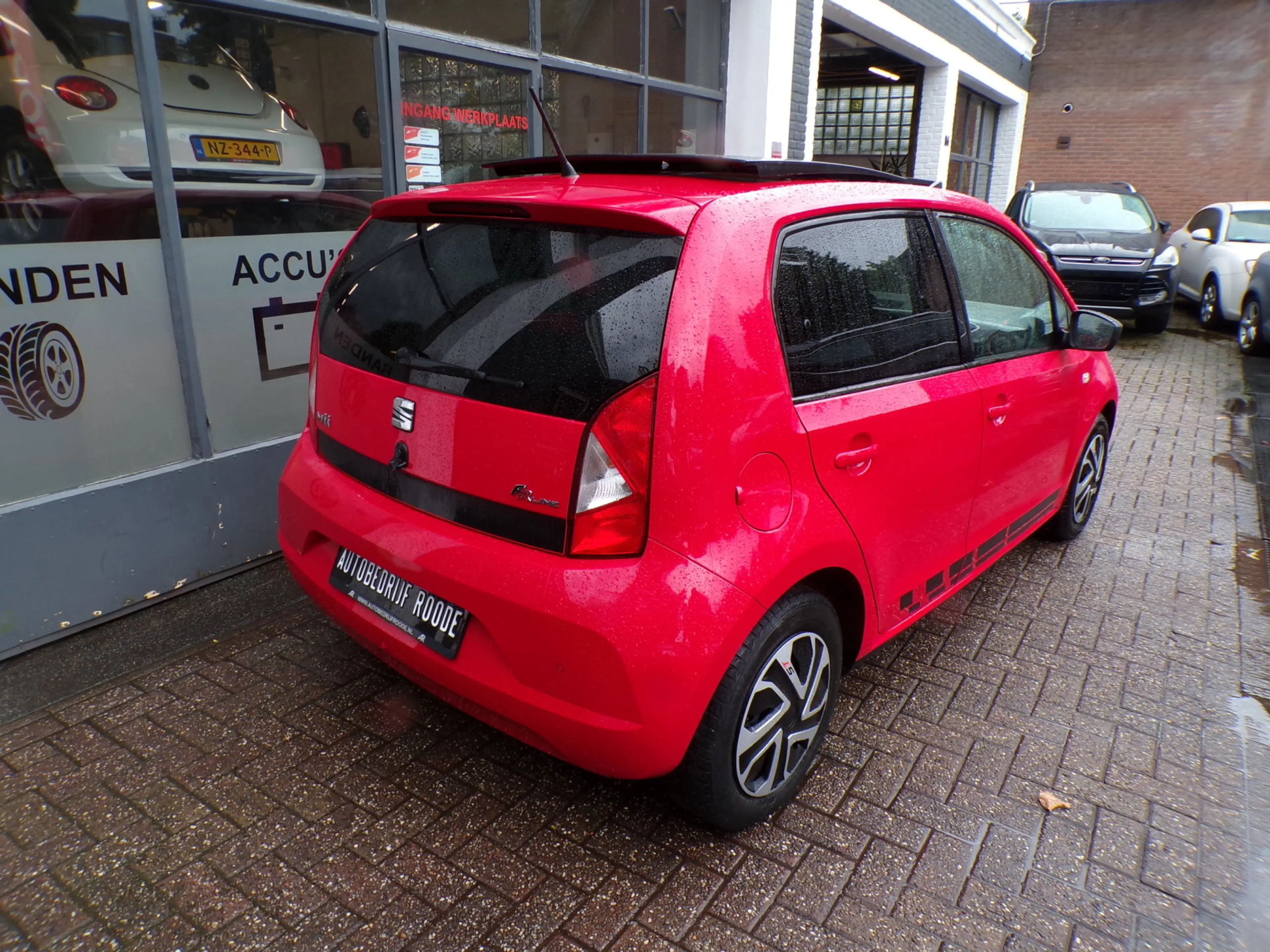 SEAT Mii 1.0 5-Drs Red FR Edition PANO DAK,CRUISE,TOP STAAT — photo 6
