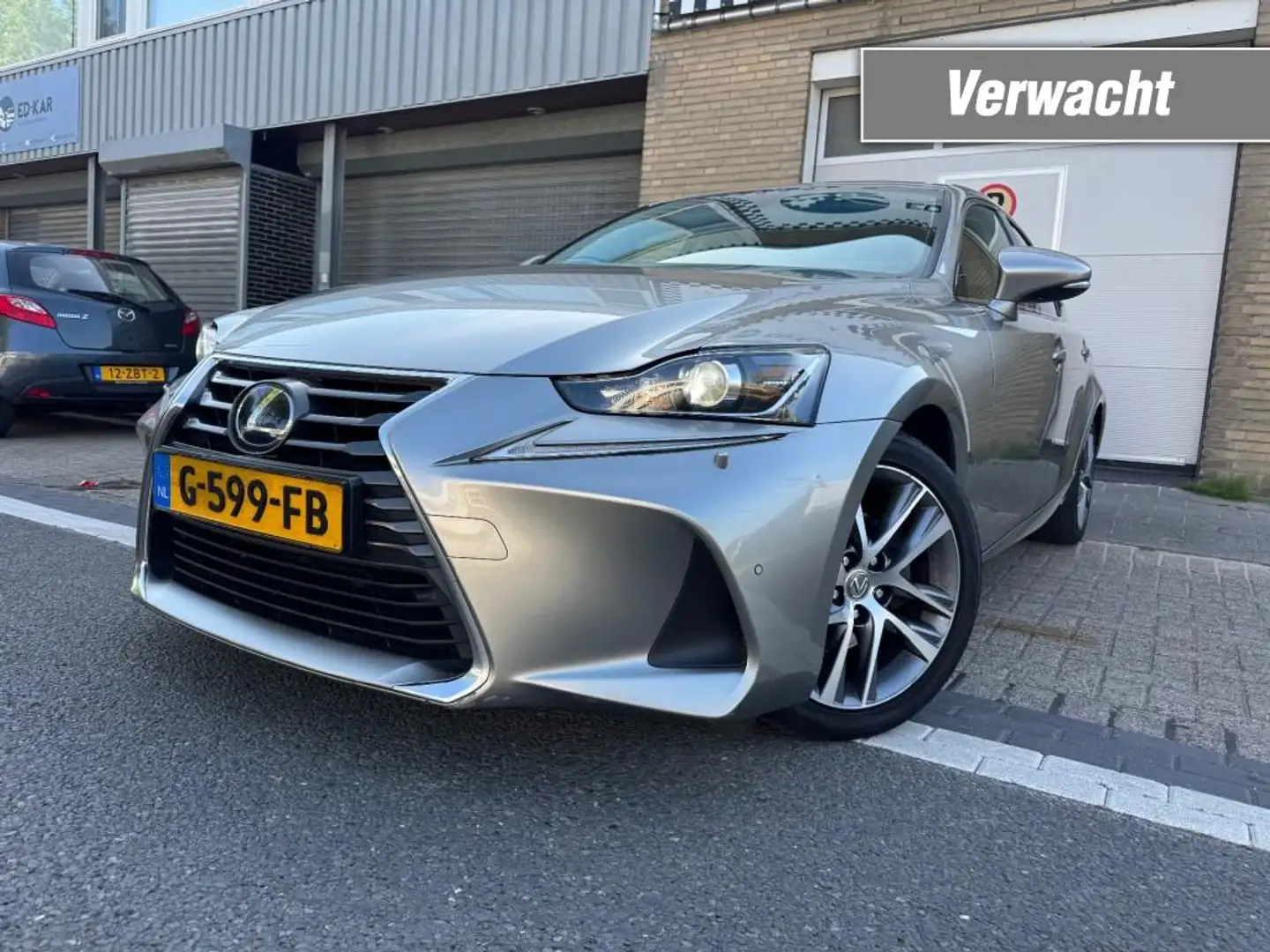Lexus IS 300 300h Hybrid Edition 30 ACC OPENDAK LEER PRIMA AUTO Gri - 1