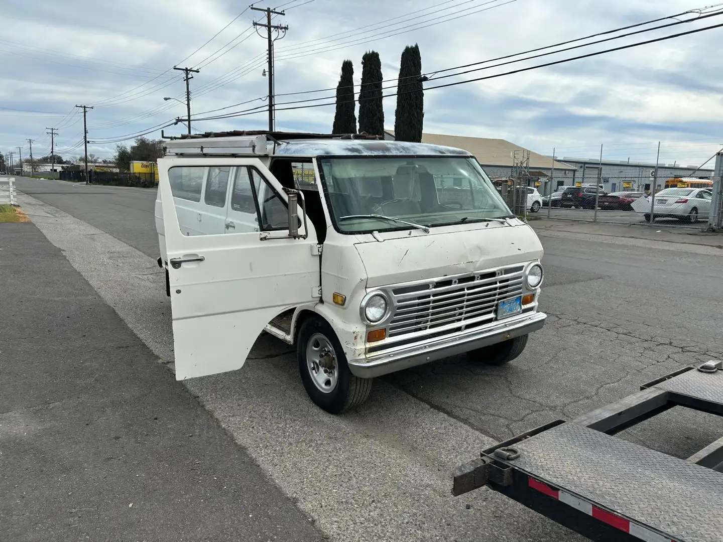 Ford Econoline E300 Weiß - 1