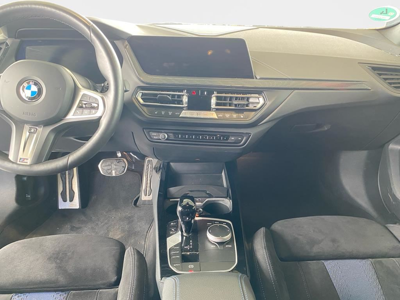 BMW 218 M Sport — photo 10