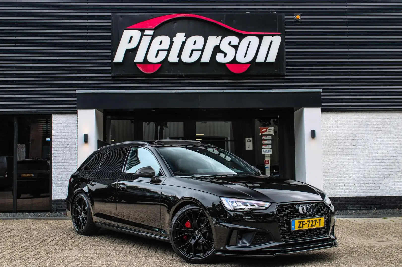 Audi A4 Avant 45 TFSI Quattro 3x S-Line BTW! 405PK AIRRIDE Zwart - 1