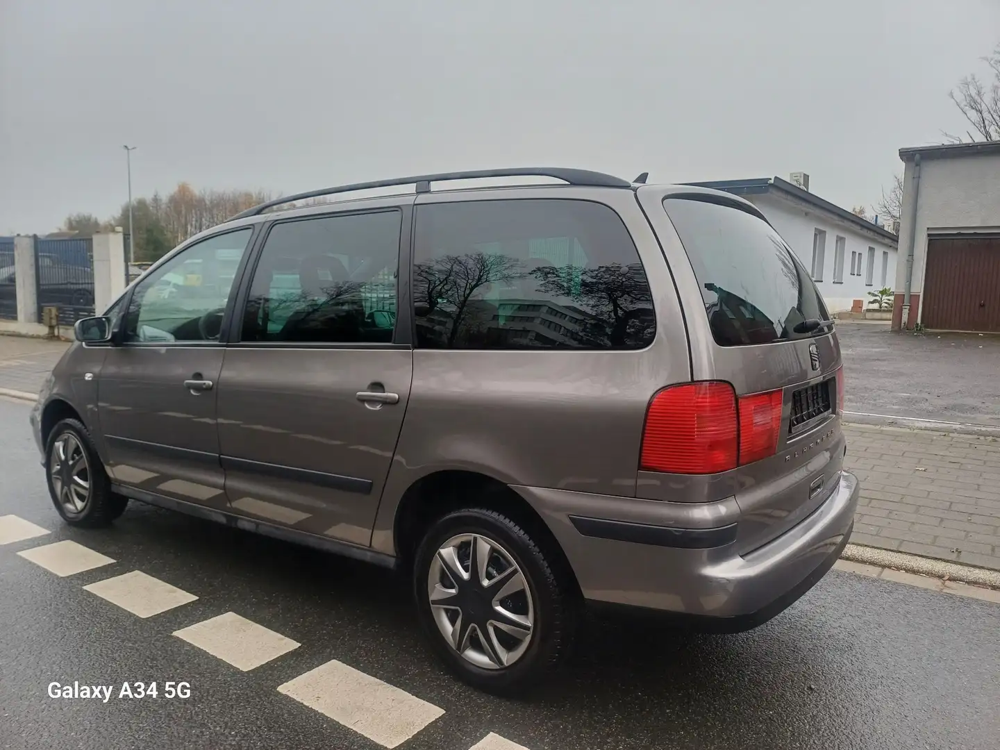 SEAT Alhambra Vigo"Scheckheftgepflegt,Top zustand" Grau - 2