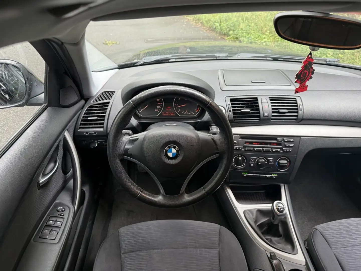 BMW 116 1-serie 116i High Executive AIRCO|6 VESN|START&STO Чорний - 2