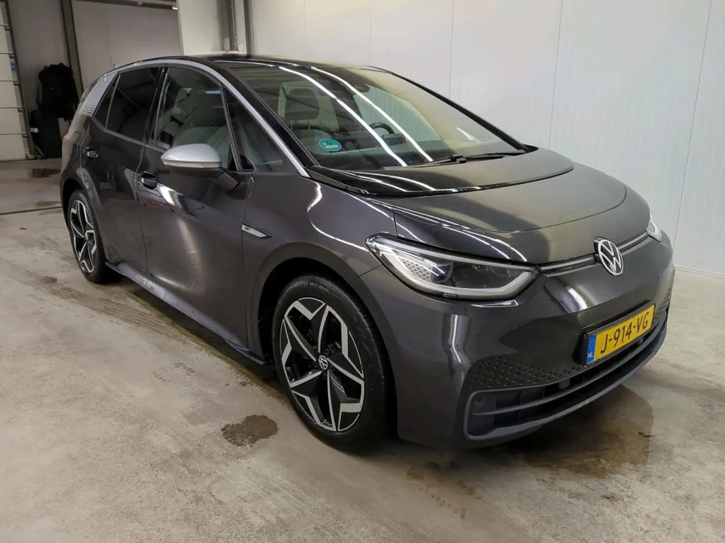 Volkswagen ID.3 First Plus 58 kWh Airco ECC Navi Carplay PDC VA+ C Grau - 2