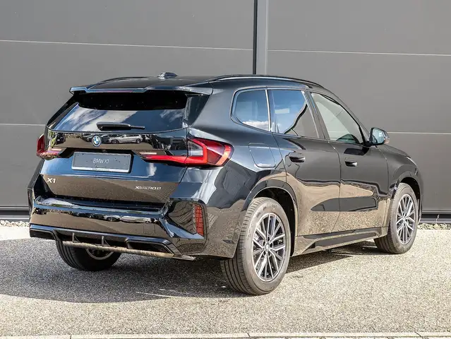 BMW X1 view 2