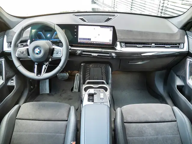 BMW X1 view 5