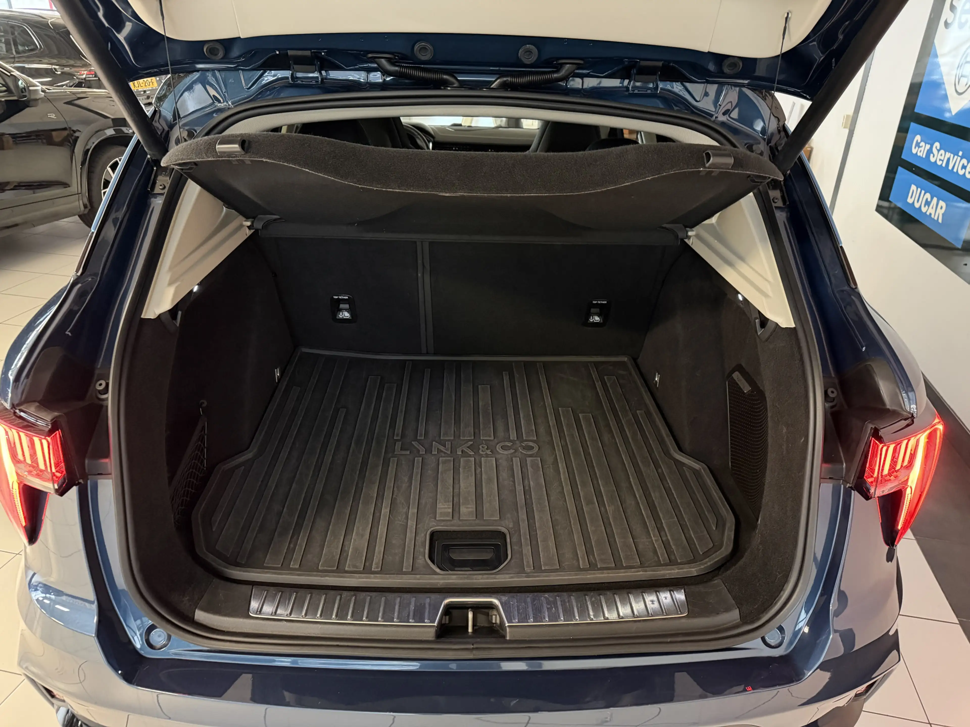 Lynk & Co 01 1.5 Phev Panoramadak /360 camera / Carplay /virtua — photo 8